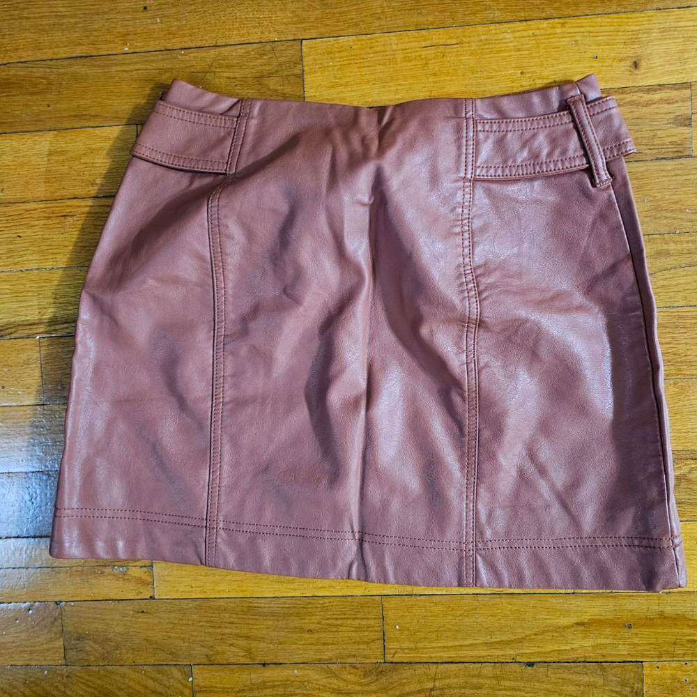 Free People Dusty Rose Faux Leather Mini Skirt Size 4 - Picture 5 of 5